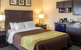 Quality Inn Tulsa-downtown West 3*